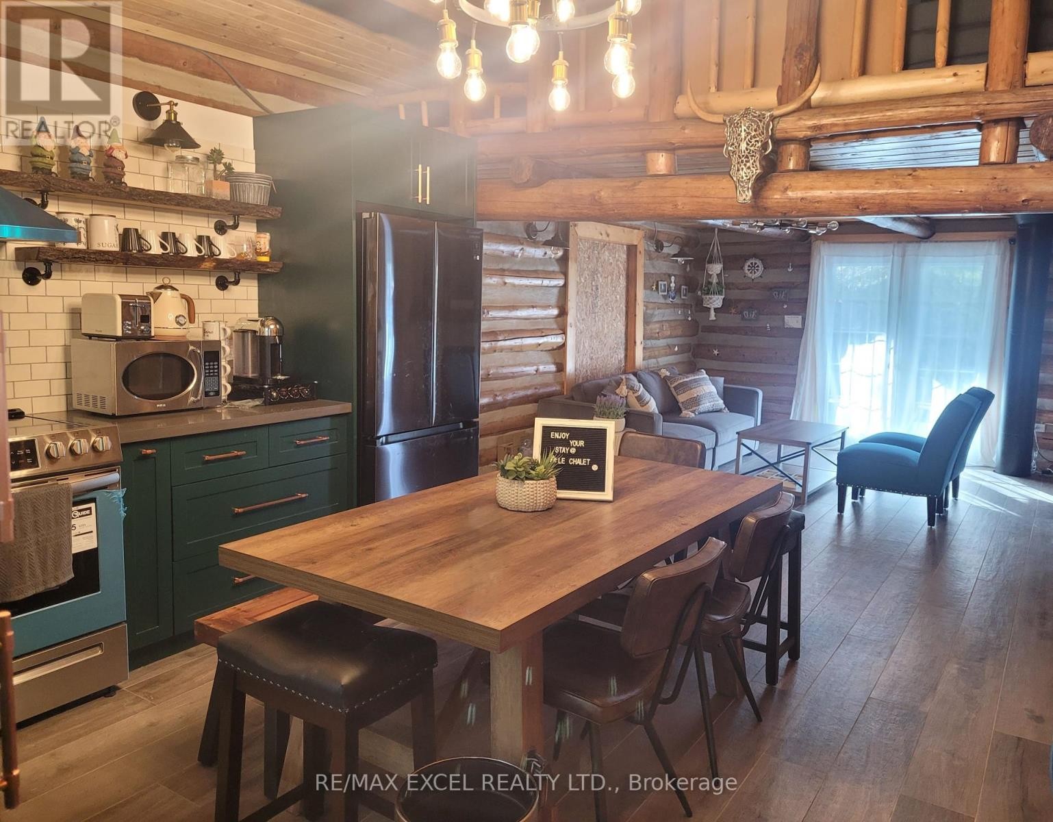 












1194 LAKE ST. PETER ROAD

,
Hastings Highlands (McClure Ward),




Ontario
K0L2K0

