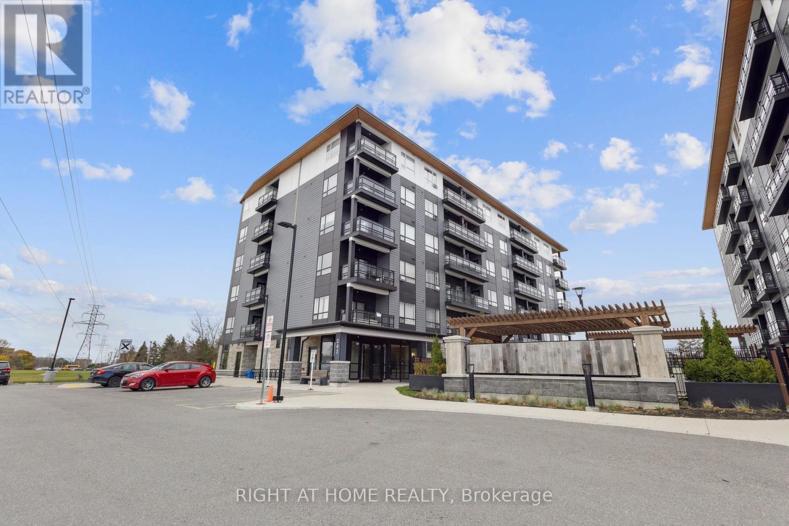 












608 - 243 NORTHFIELD DRIVE E

,
Waterloo,




Ontario
N2K0H2

