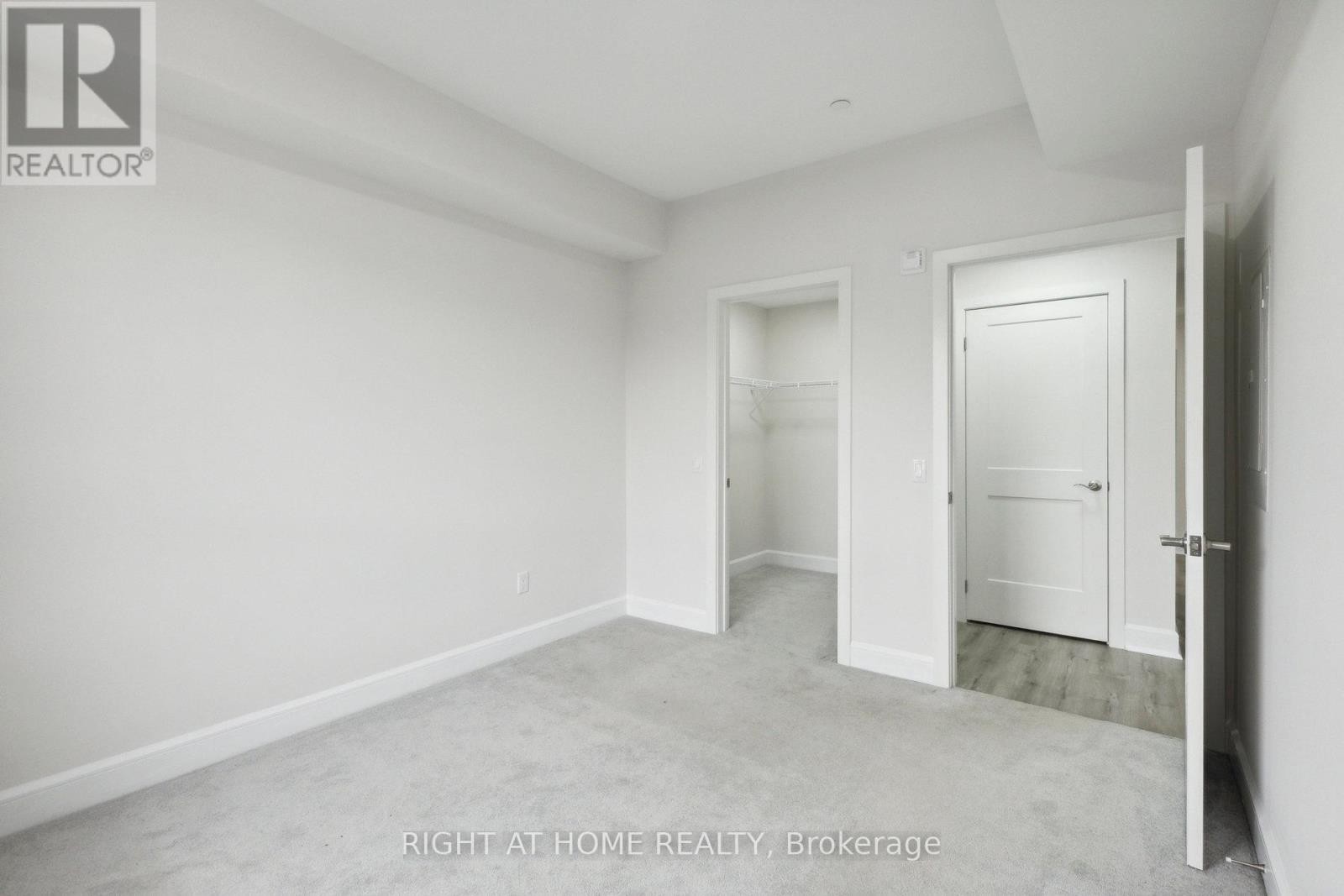 












608 - 243 NORTHFIELD DRIVE E

,
Waterloo,




Ontario
N2K0H2

