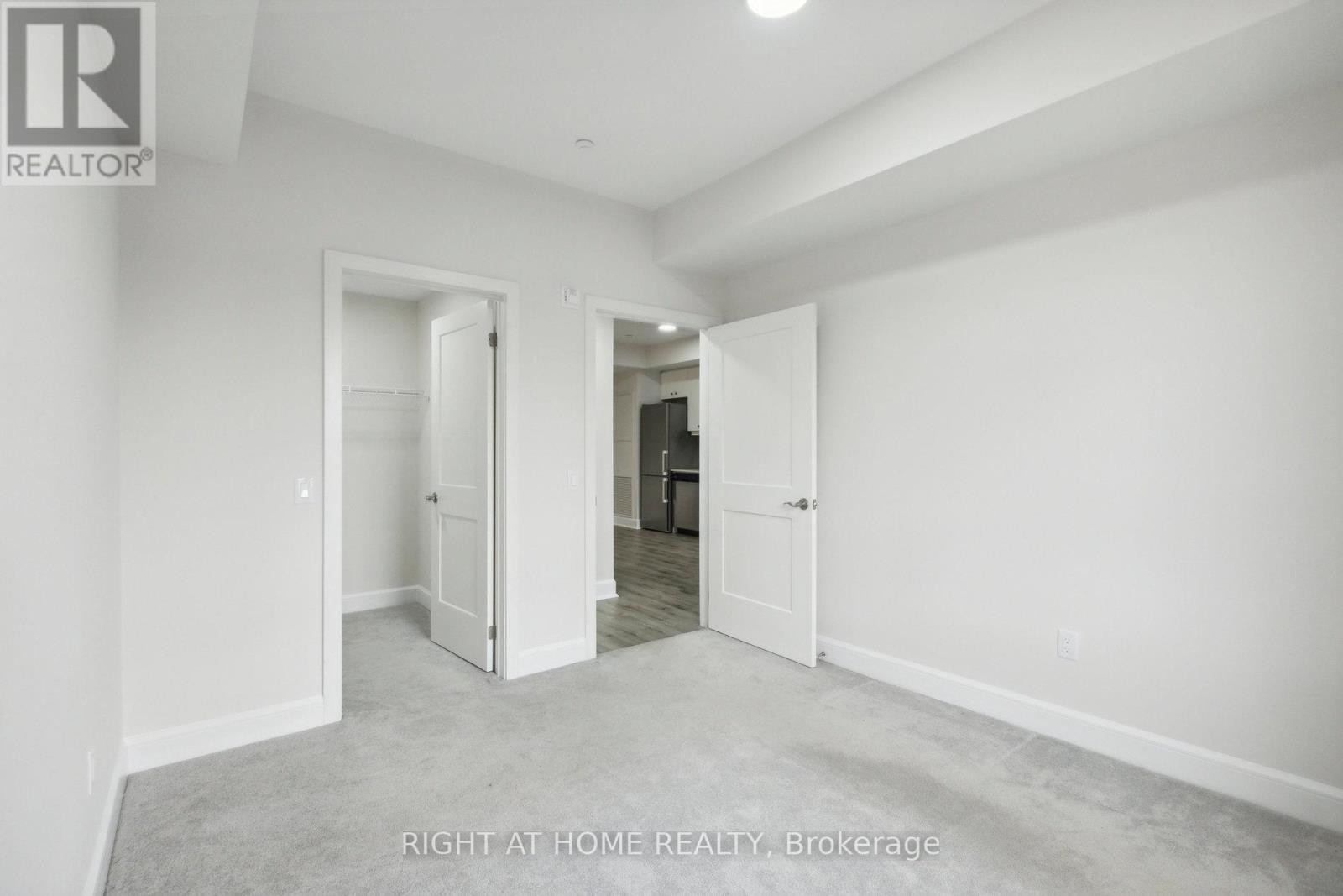 












608 - 243 NORTHFIELD DRIVE E

,
Waterloo,




Ontario
N2K0H2

