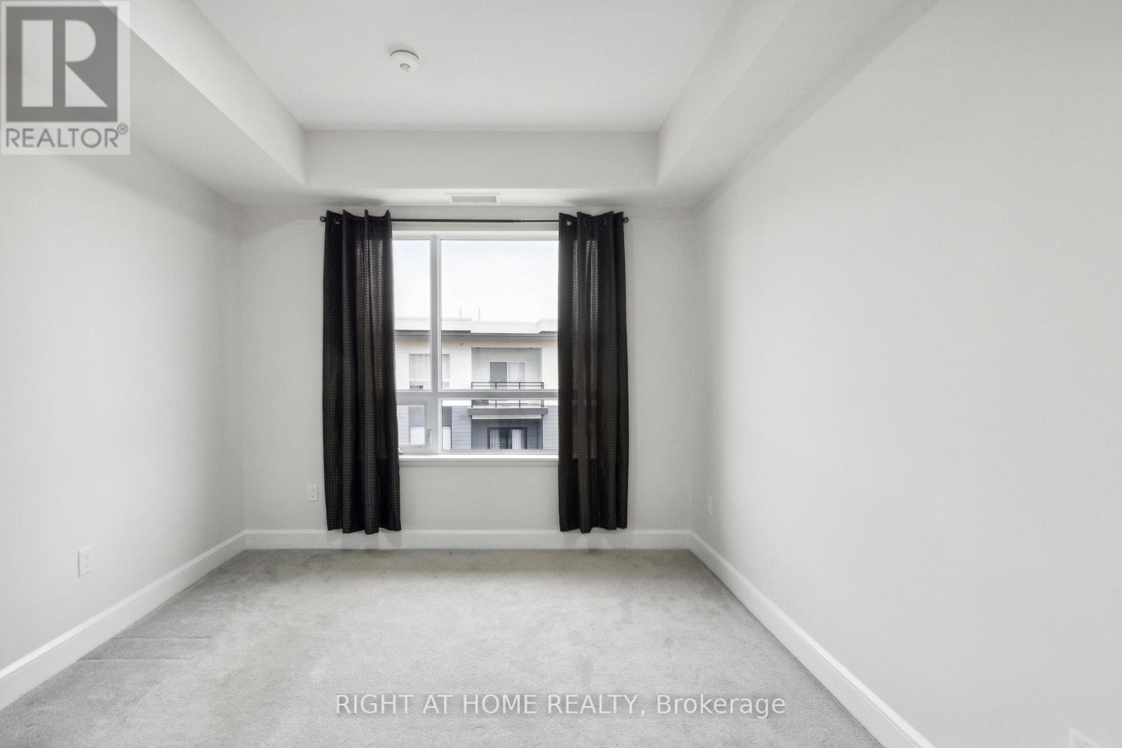 












608 - 243 NORTHFIELD DRIVE E

,
Waterloo,




Ontario
N2K0H2

