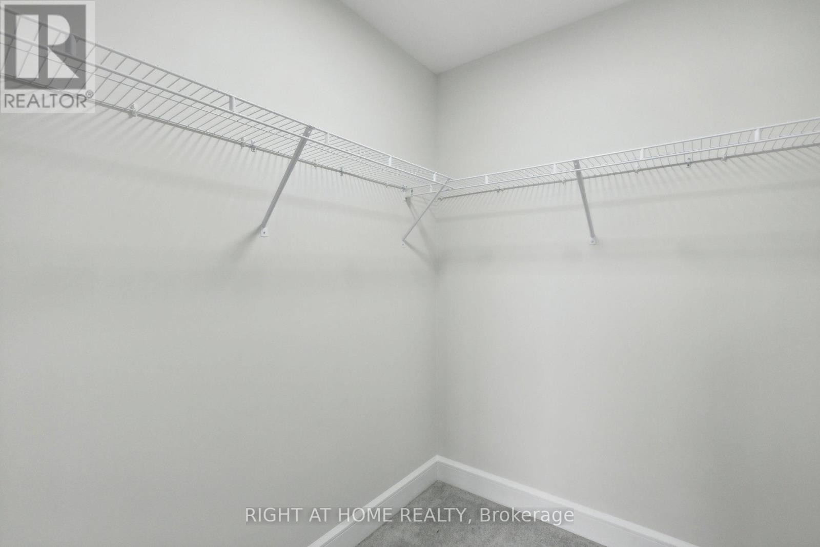 












608 - 243 NORTHFIELD DRIVE E

,
Waterloo,




Ontario
N2K0H2

