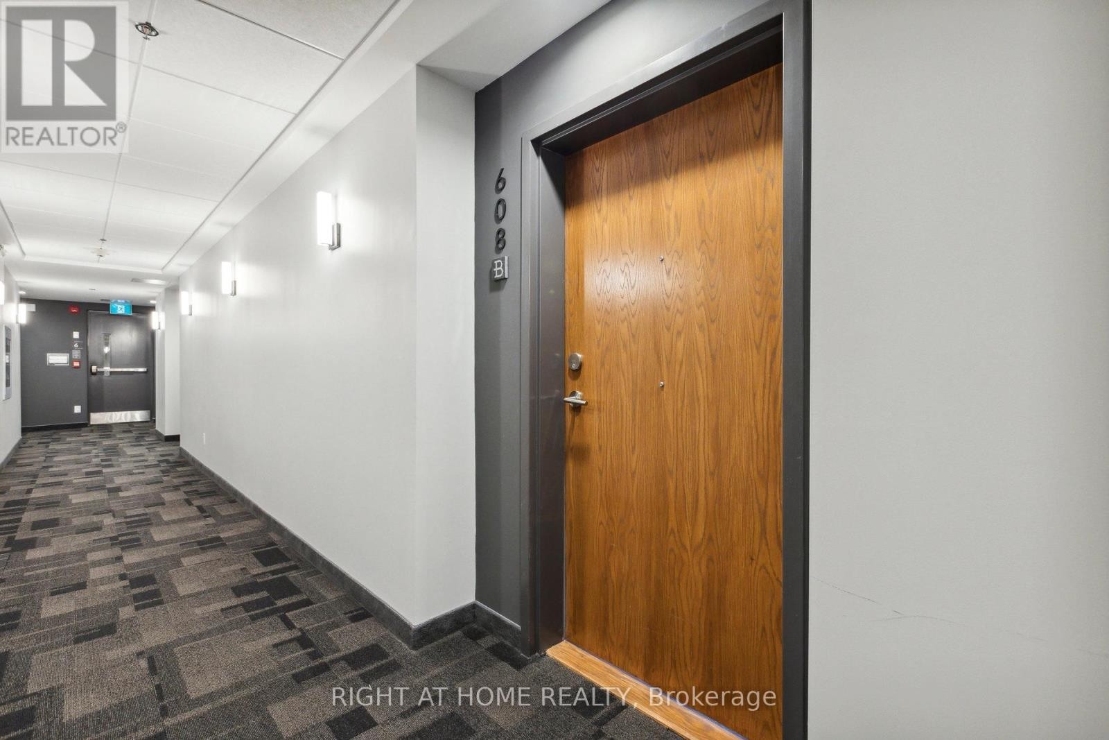 












608 - 243 NORTHFIELD DRIVE E

,
Waterloo,




Ontario
N2K0H2

