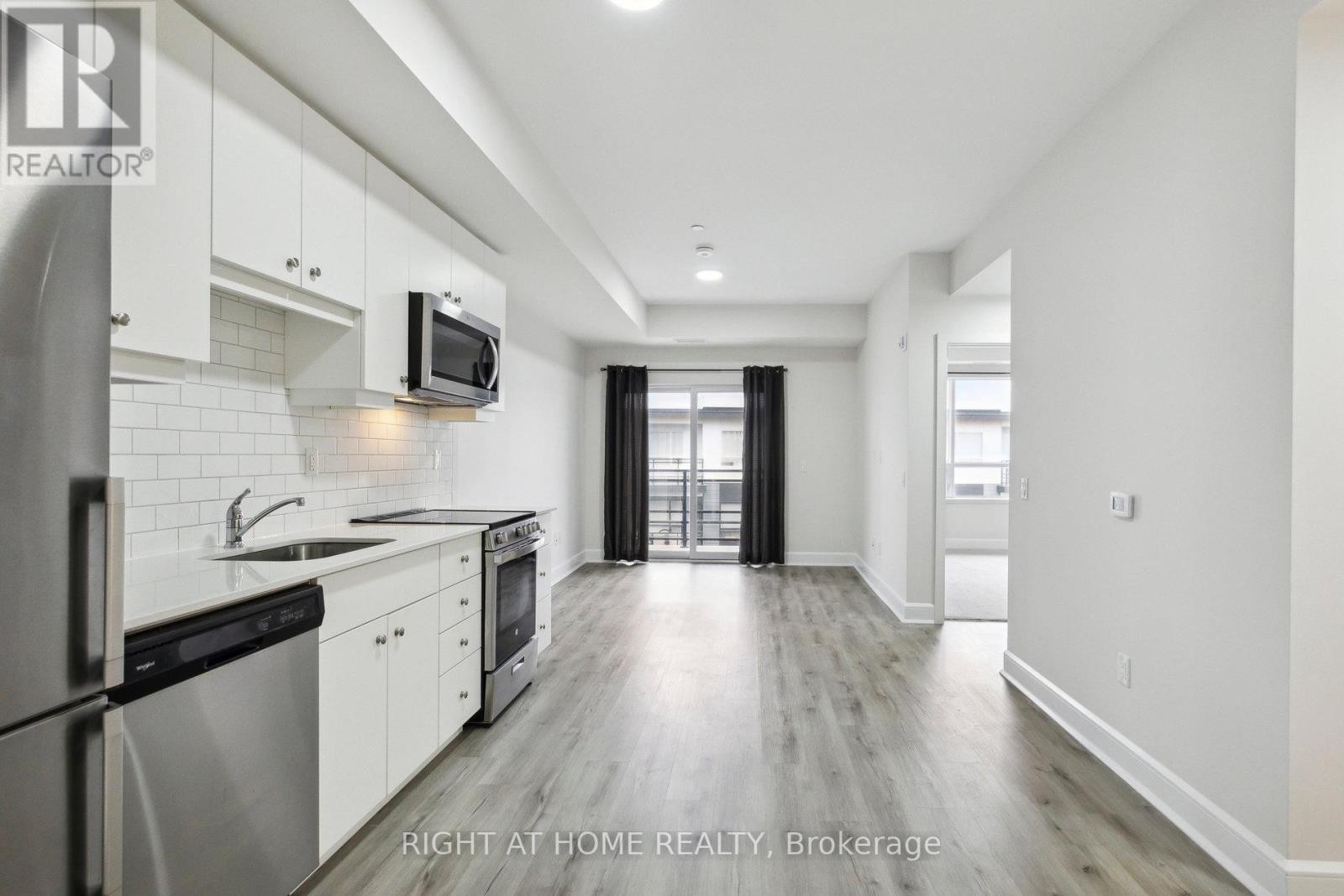 












608 - 243 NORTHFIELD DRIVE E

,
Waterloo,




Ontario
N2K0H2

