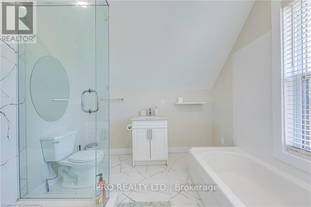 












3590 LAKESHORE ROAD

,
Lincoln,




Ontario
L0R1B1

