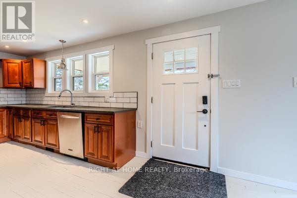 












667287 20 SIDE ROAD

,
Mulmur,




Ontario
L9V0V6

