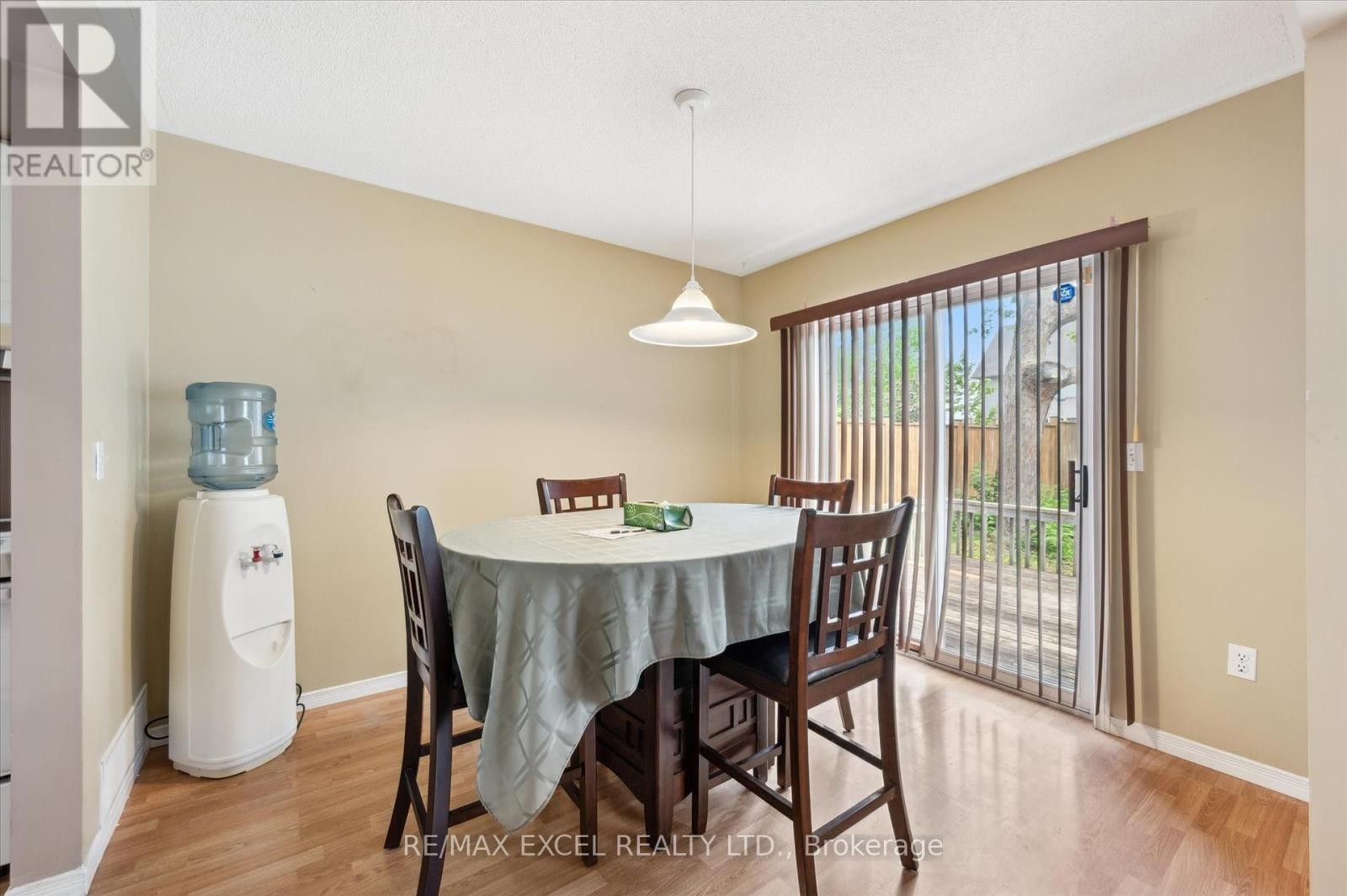












451 CITADEL COURT

,
Waterloo,




Ontario
N2K3Y4

