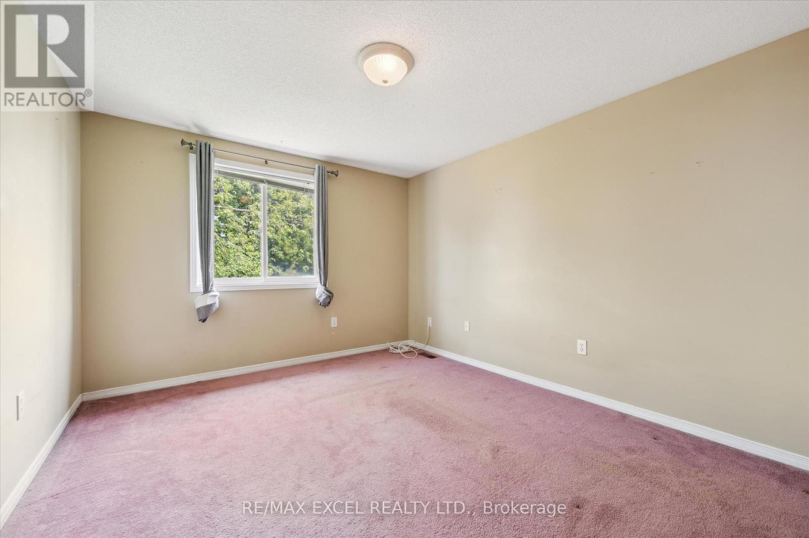 












451 CITADEL COURT

,
Waterloo,




Ontario
N2K3Y4


