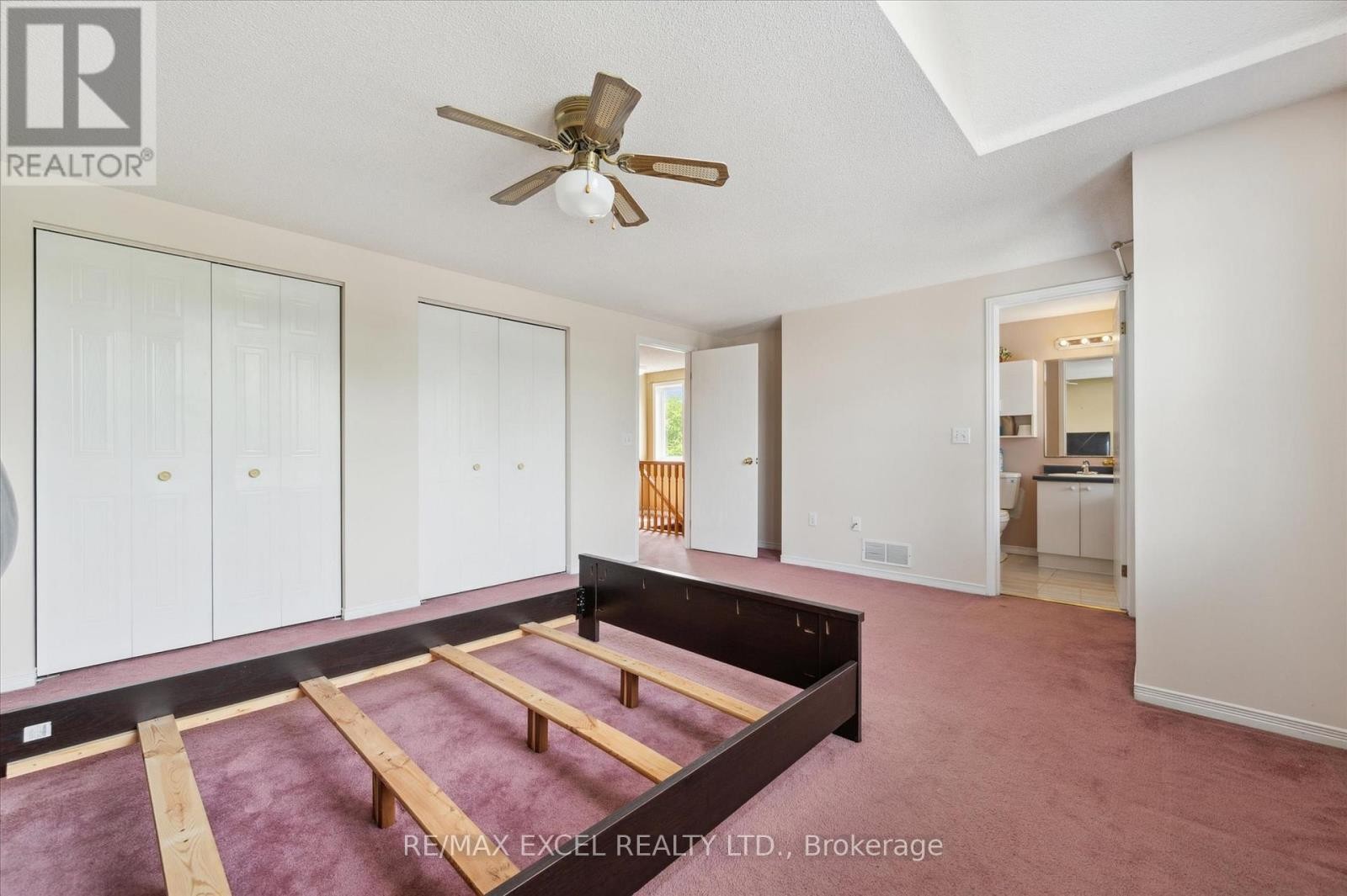 












451 CITADEL COURT

,
Waterloo,




Ontario
N2K3Y4

