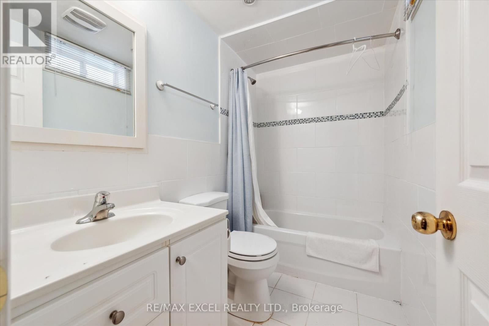 












451 CITADEL COURT

,
Waterloo,




Ontario
N2K3Y4

