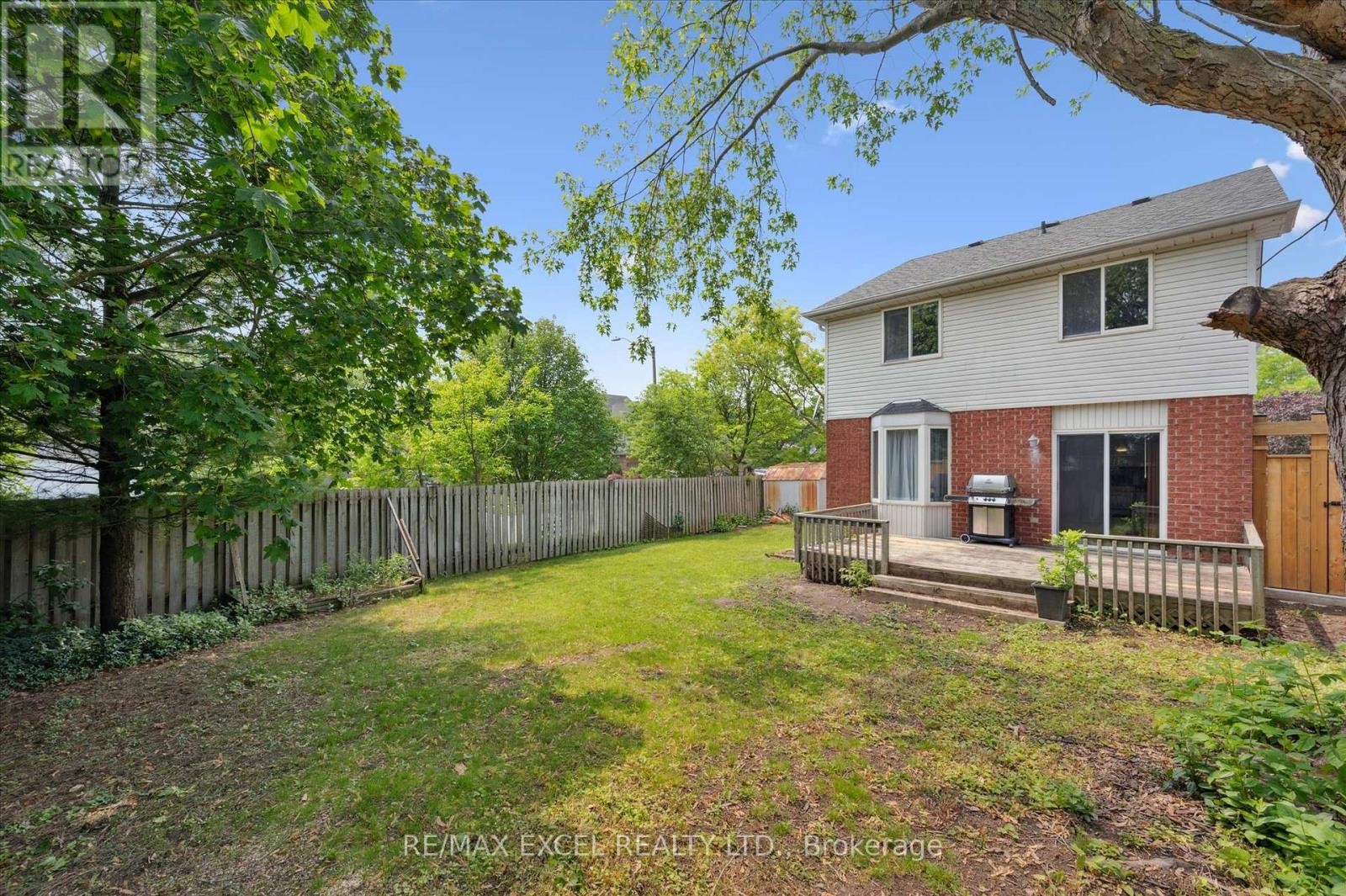 












451 CITADEL COURT

,
Waterloo,




Ontario
N2K3Y4

