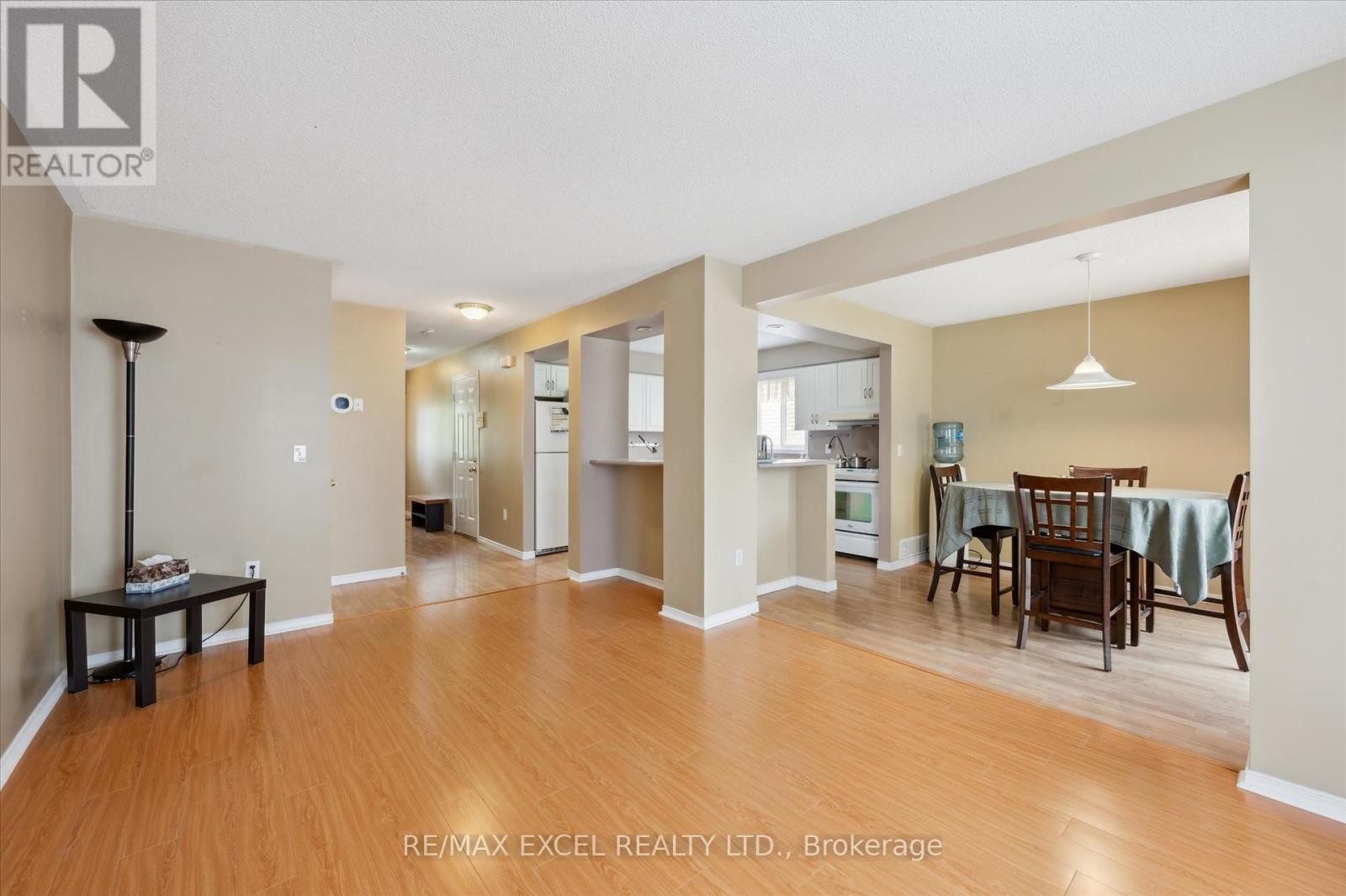 












451 CITADEL COURT

,
Waterloo,




Ontario
N2K3Y4


