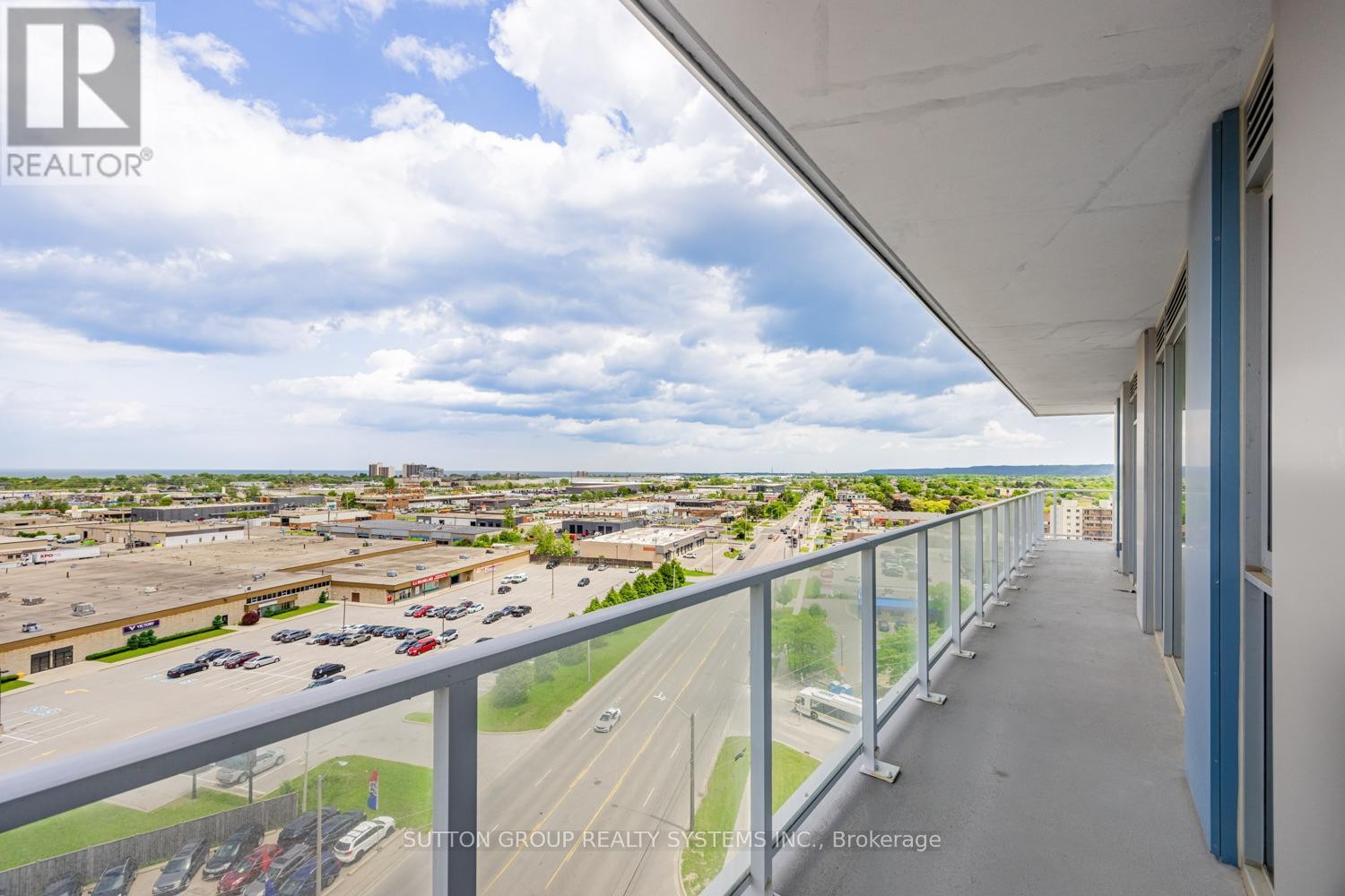 












916 - 2782 BARTON STREET E

,
Hamilton (Riverdale),




Ontario
L8J2J8

