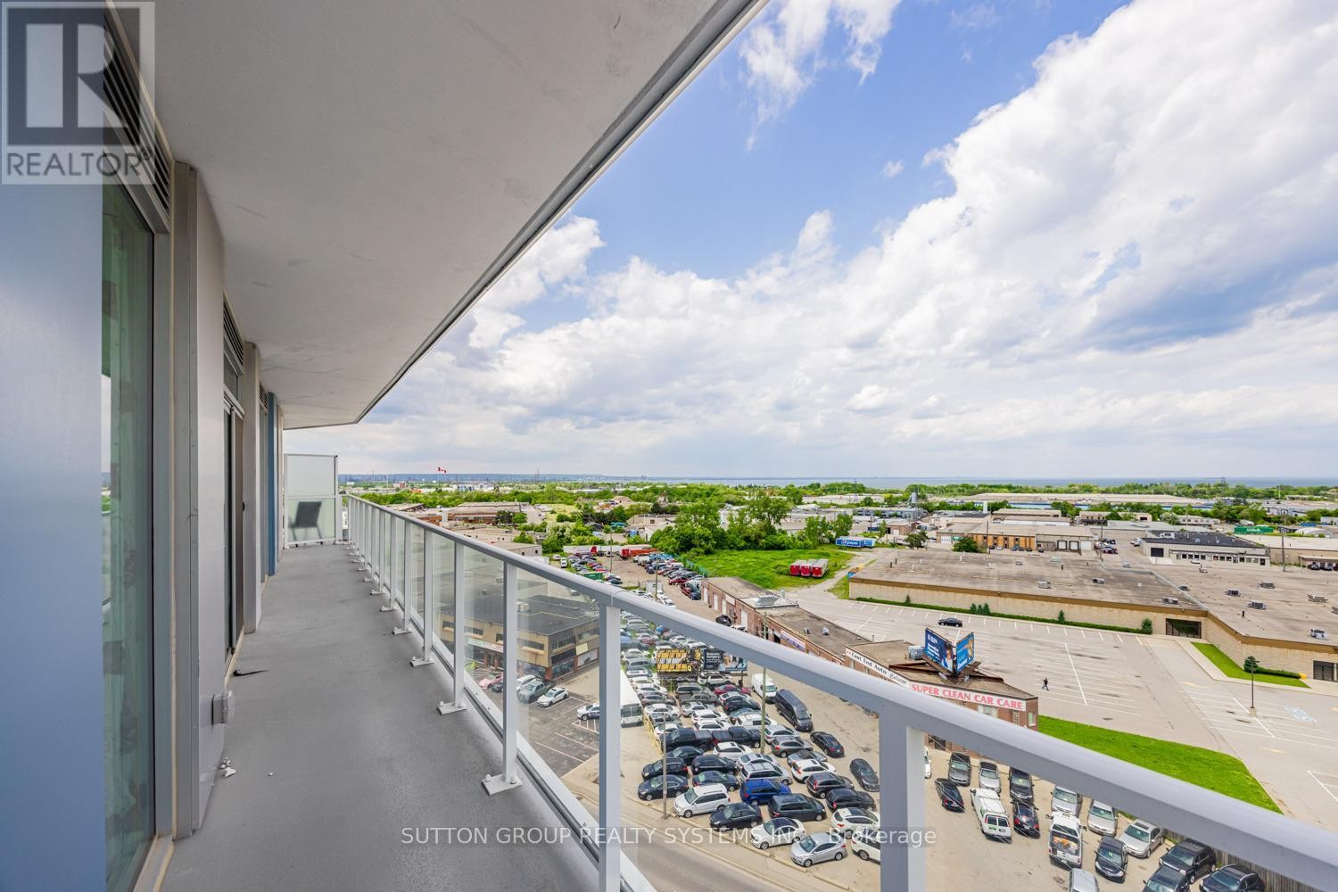 












916 - 2782 BARTON STREET E

,
Hamilton (Riverdale),




Ontario
L8J2J8

