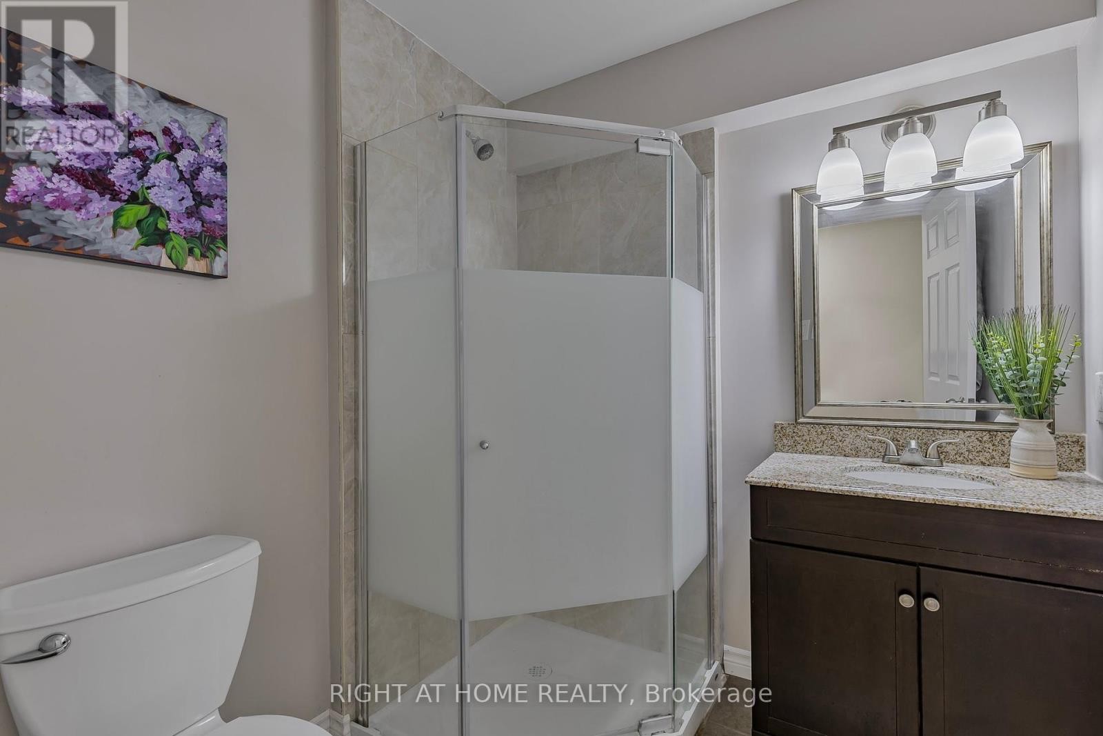 












5 MADILL DRIVE

,
Mono,




Ontario
L9W6G3

