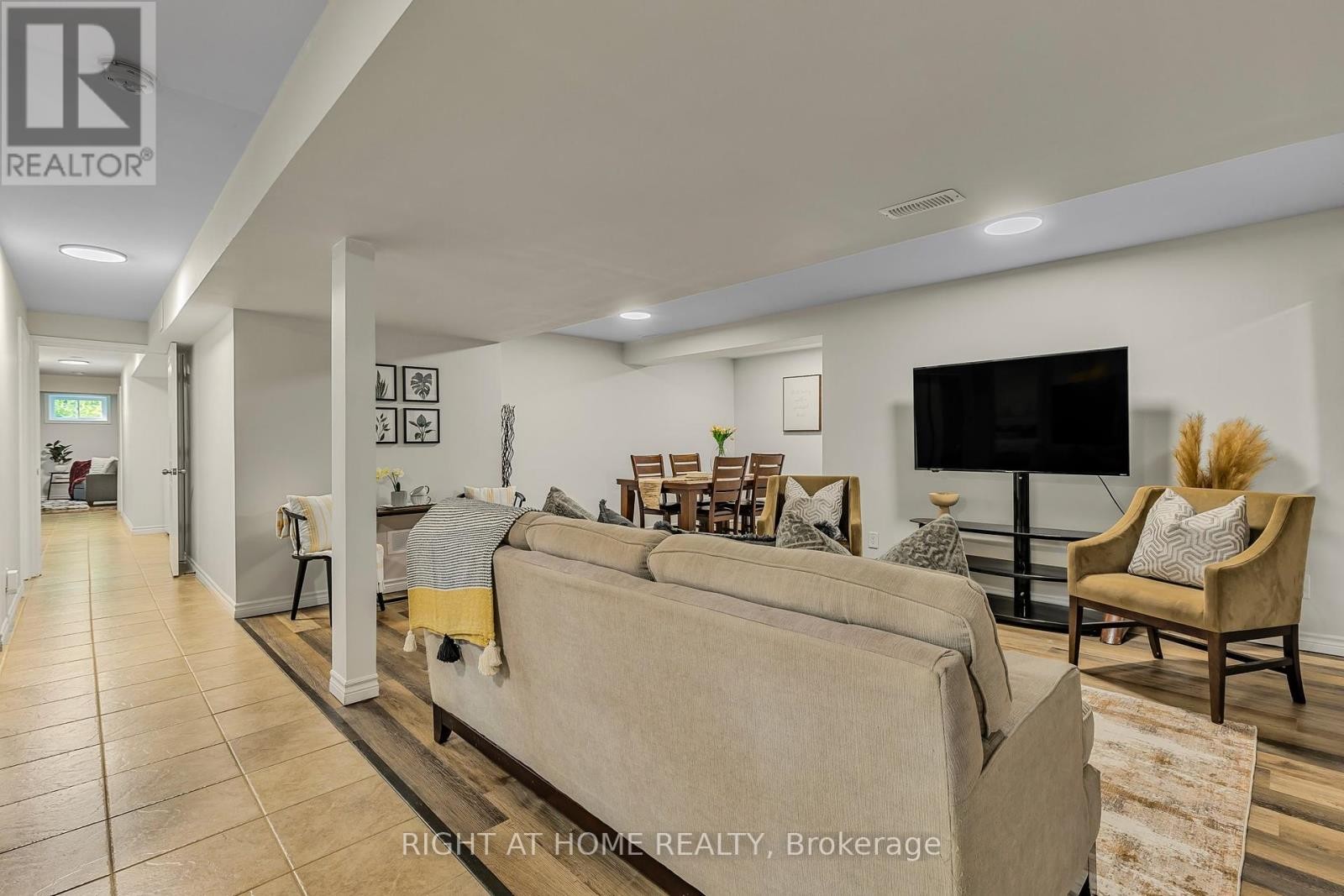 












5 MADILL DRIVE

,
Mono,




Ontario
L9W6G3

