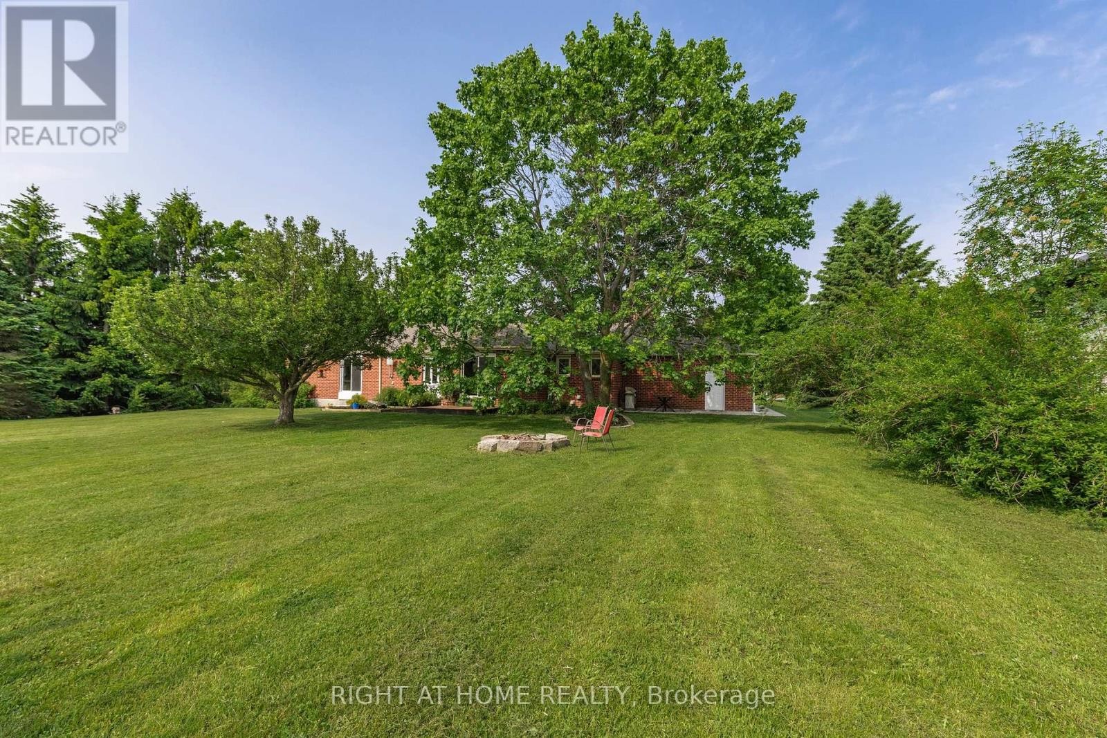 












5 MADILL DRIVE

,
Mono,




Ontario
L9W6G3

