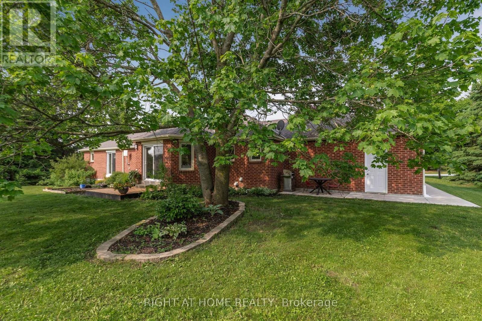 












5 MADILL DRIVE

,
Mono,




Ontario
L9W6G3

