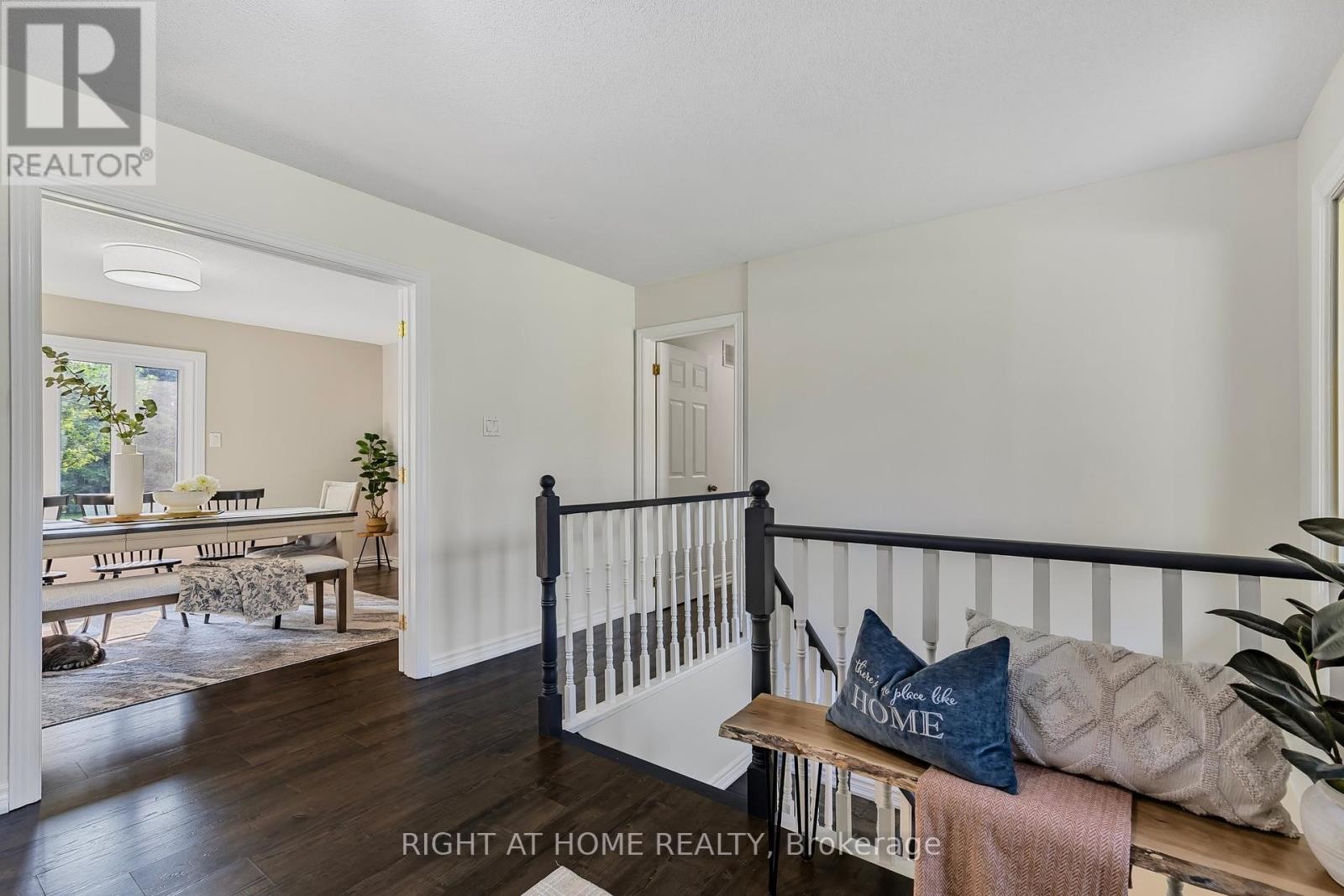 












5 MADILL DRIVE

,
Mono,




Ontario
L9W6G3

