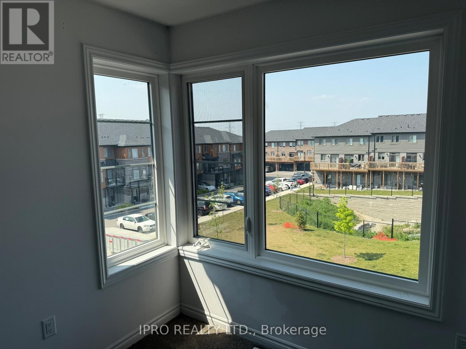 












123 - 61 SOHO STREET

,
Hamilton (Stoney Creek Mountain),




Ontario
L8J0M6


