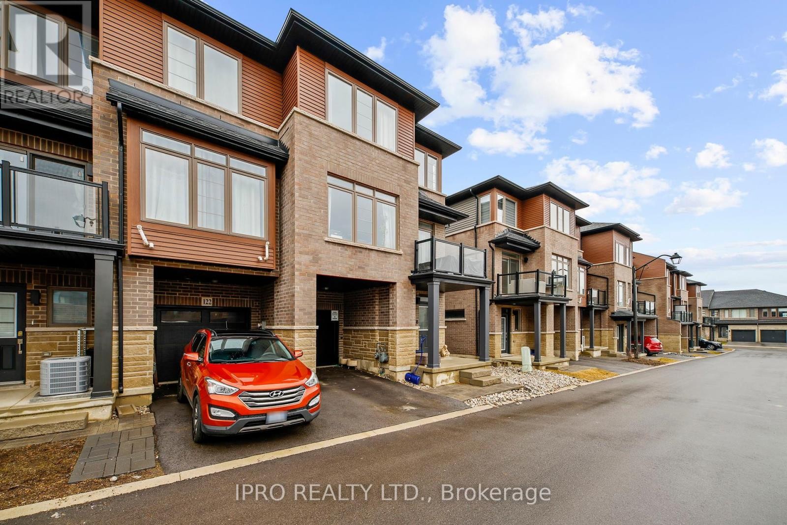 












123 - 61 SOHO STREET

,
Hamilton (Stoney Creek Mountain),




Ontario
L8J0M6

