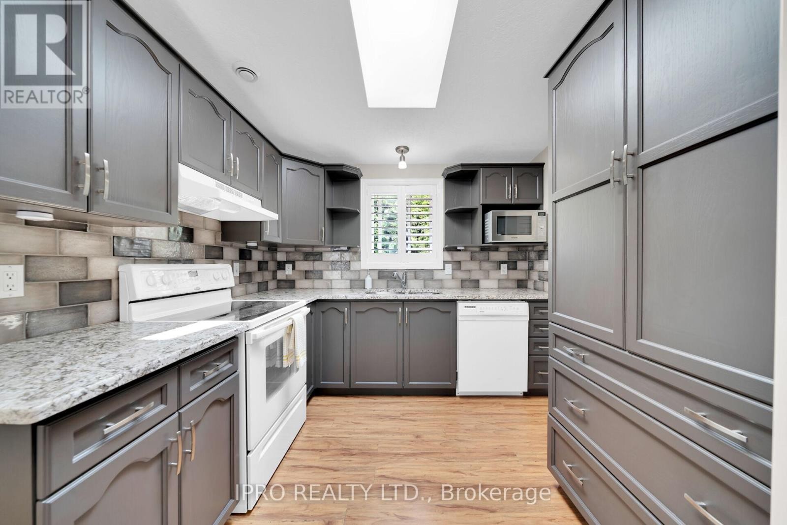 












2 GOLDEN POND ROAD PVT ROAD

,
Puslinch,




Ontario
N0B2J0


