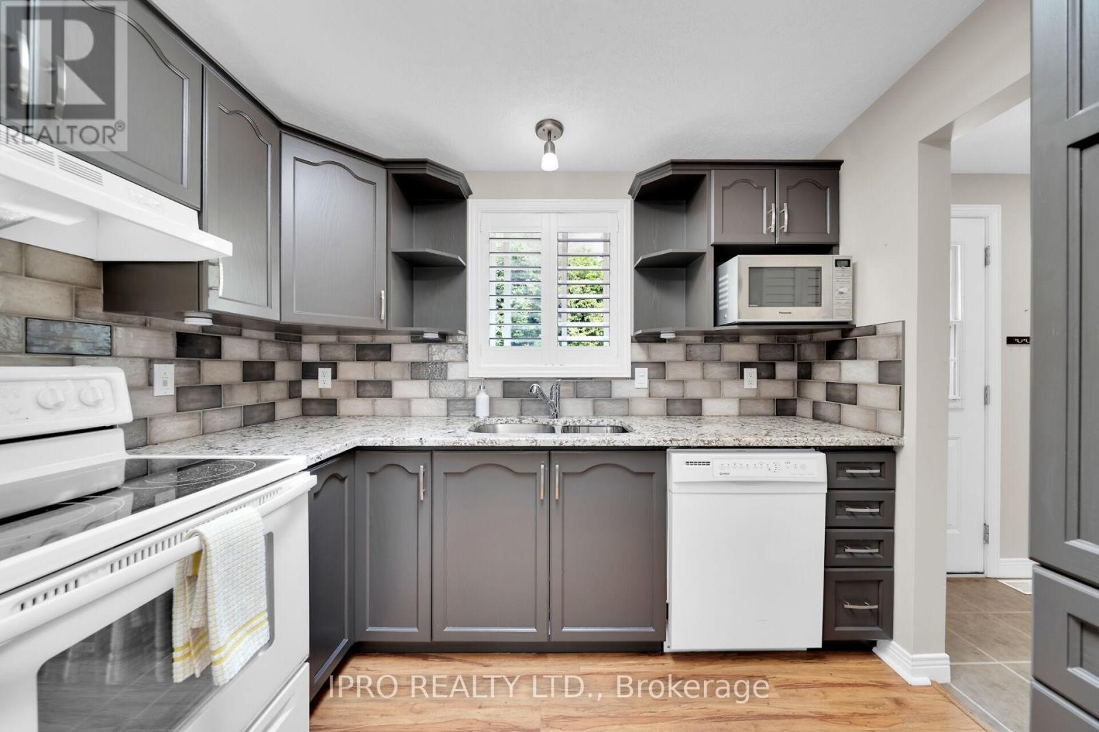 












2 GOLDEN POND ROAD PVT ROAD

,
Puslinch,




Ontario
N0B2J0

