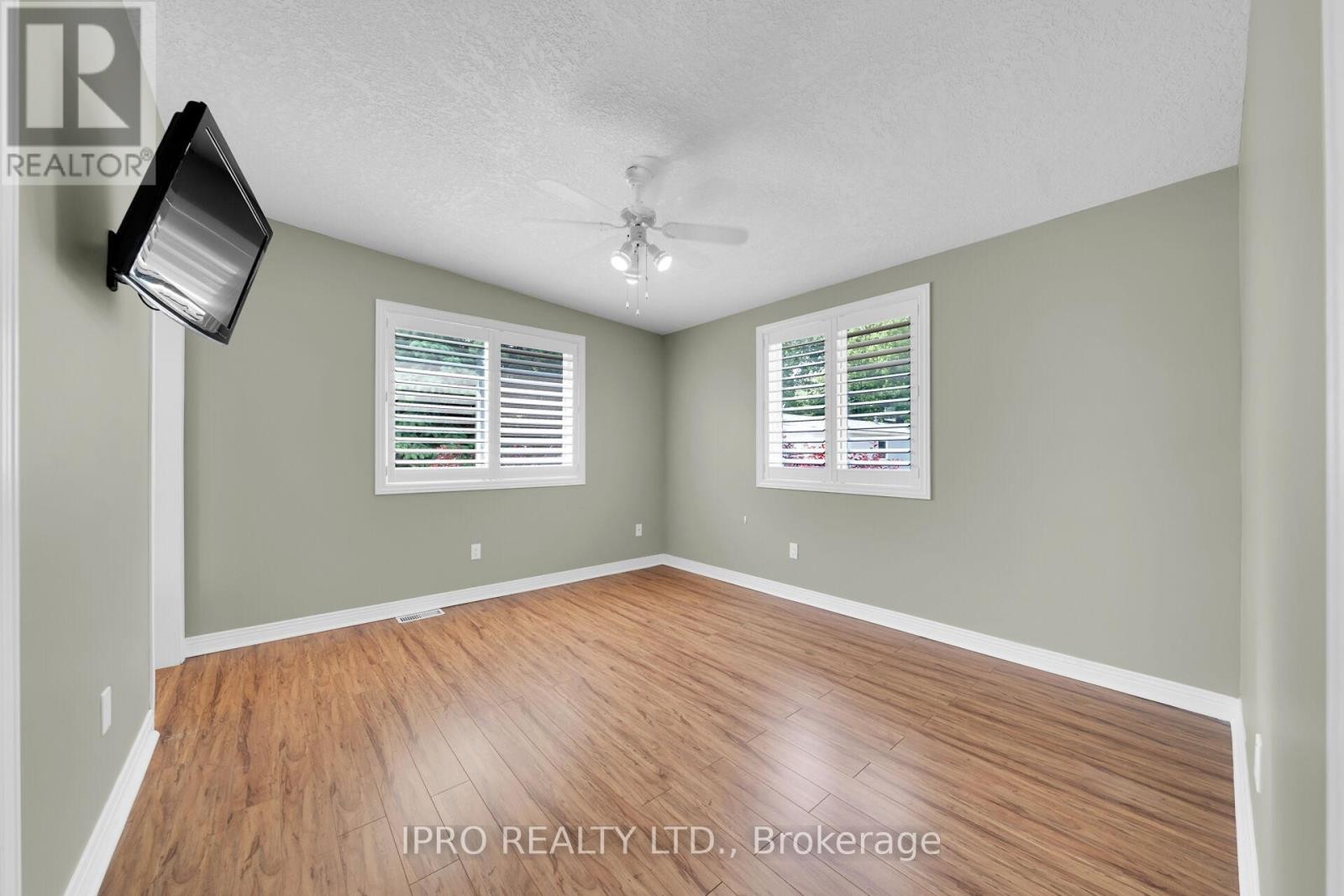 












2 GOLDEN POND ROAD PVT ROAD

,
Puslinch,




Ontario
N0B2J0

