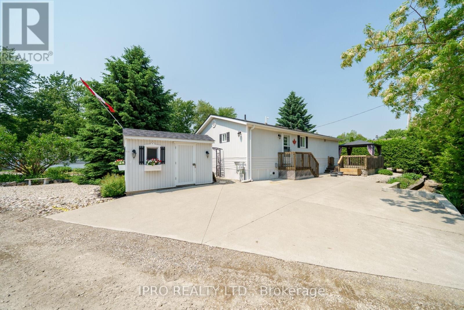 












2 GOLDEN POND ROAD PVT ROAD

,
Puslinch,




Ontario
N0B2J0


