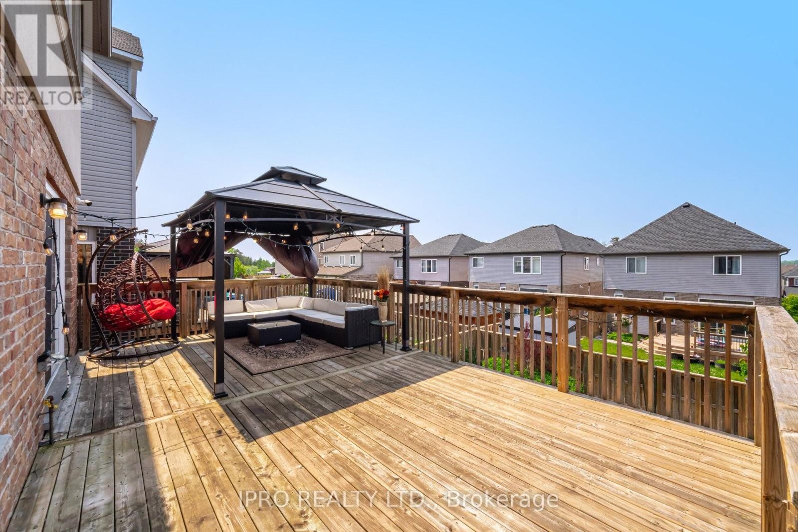 












132 COKER CRESCENT

,
Guelph/Eramosa (Rockwood),




Ontario
N0B2K0

