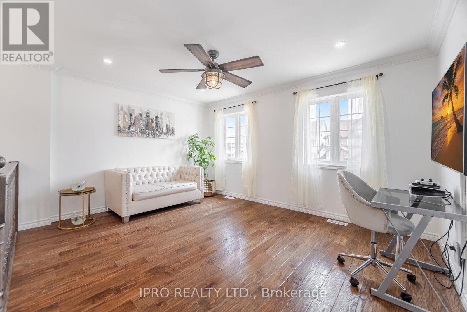 












132 COKER CRESCENT

,
Guelph/Eramosa (Rockwood),




Ontario
N0B2K0

