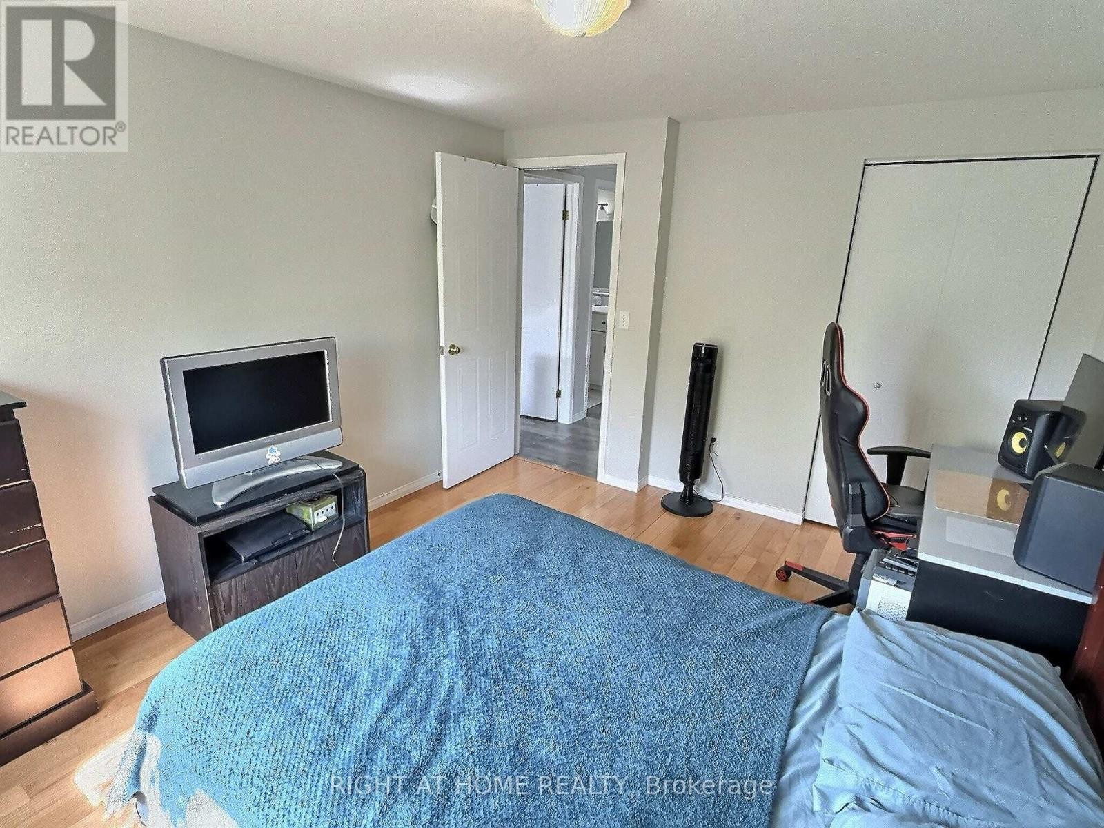 












385 HAVENDALE CRESCENT

,
Waterloo,




Ontario
N2T2T4

