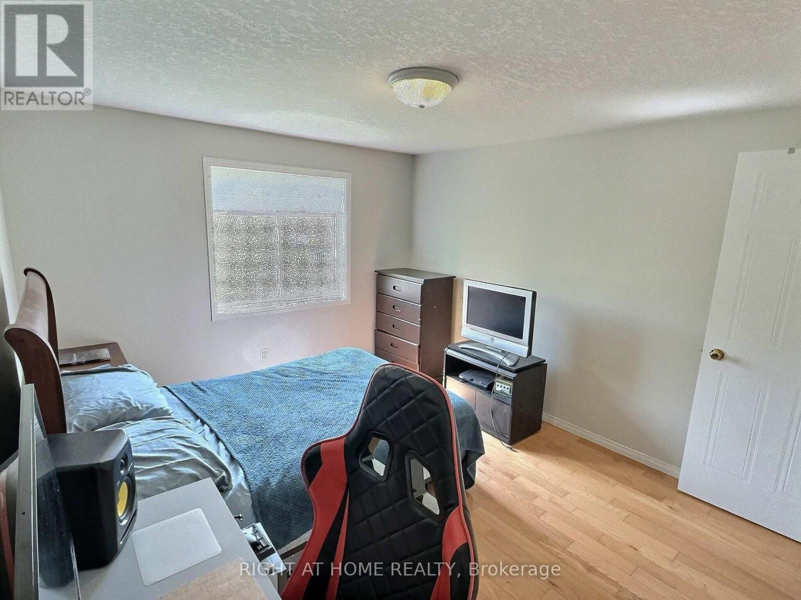 












385 HAVENDALE CRESCENT

,
Waterloo,




Ontario
N2T2T4

