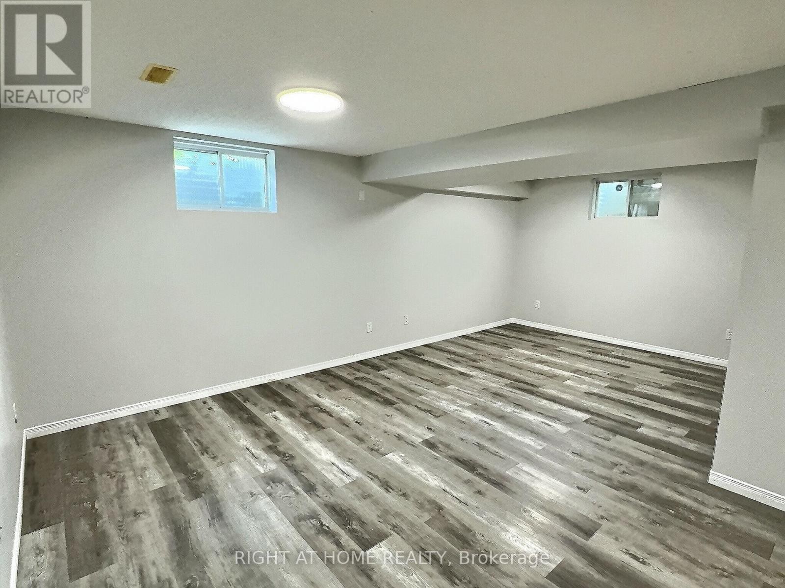 












385 HAVENDALE CRESCENT

,
Waterloo,




Ontario
N2T2T4

