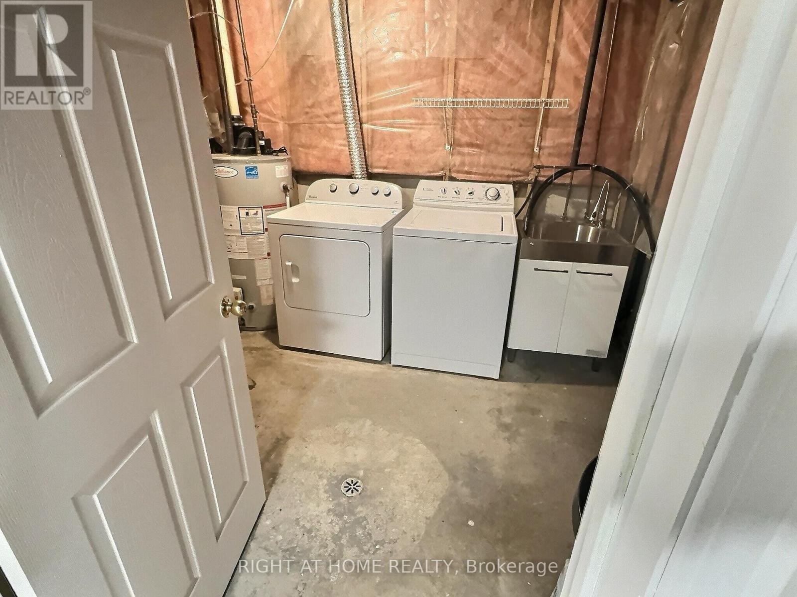 












385 HAVENDALE CRESCENT

,
Waterloo,




Ontario
N2T2T4

