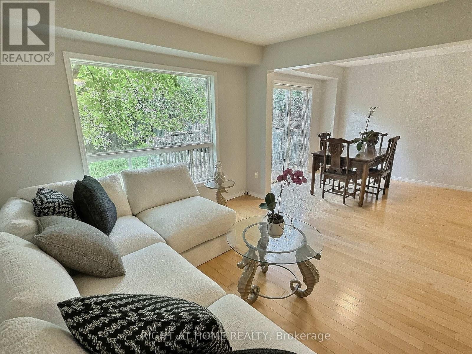 












385 HAVENDALE CRESCENT

,
Waterloo,




Ontario
N2T2T4

