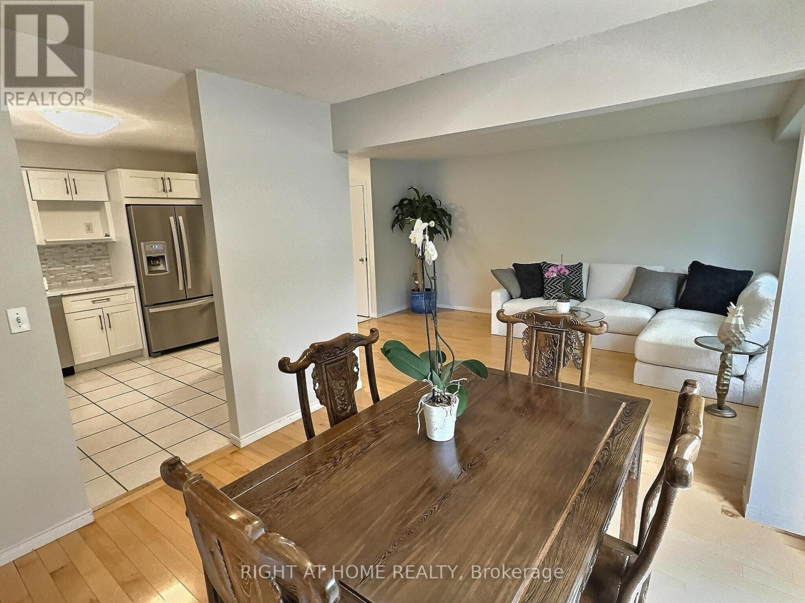 












385 HAVENDALE CRESCENT

,
Waterloo,




Ontario
N2T2T4

