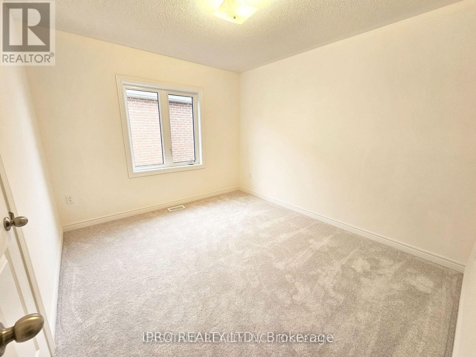 












WHOLE HOUSE - 372 LEANNE LANE

,
Shelburne,




Ontario
L9V3Y6

