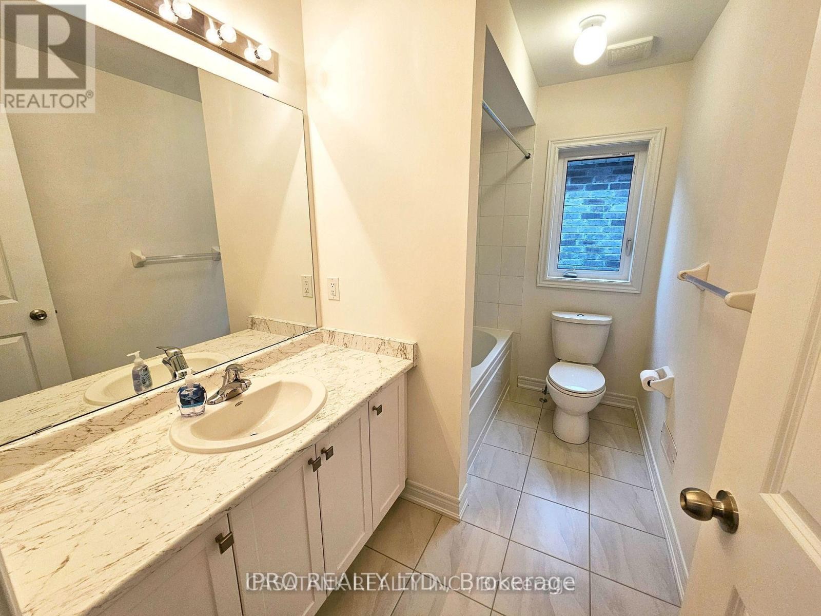 












WHOLE HOUSE - 372 LEANNE LANE

,
Shelburne,




Ontario
L9V3Y6

