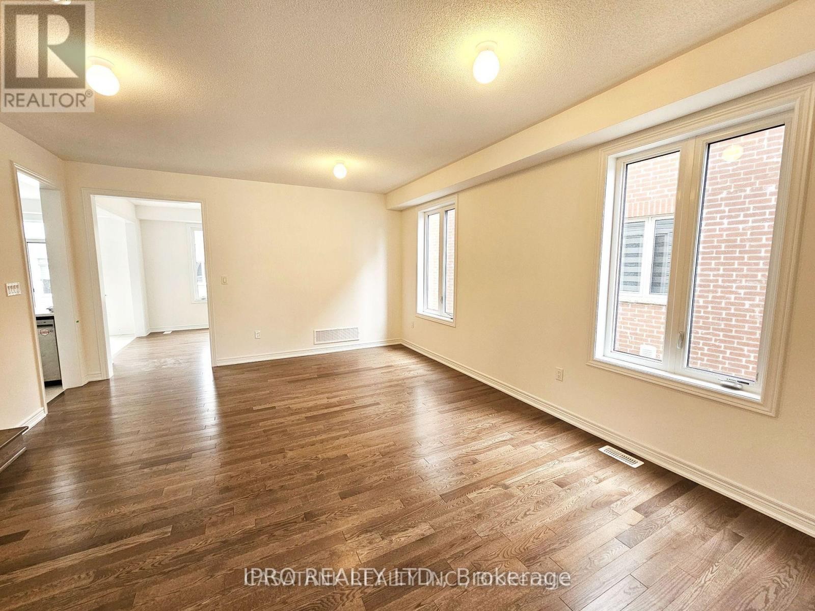 












WHOLE HOUSE - 372 LEANNE LANE

,
Shelburne,




Ontario
L9V3Y6

