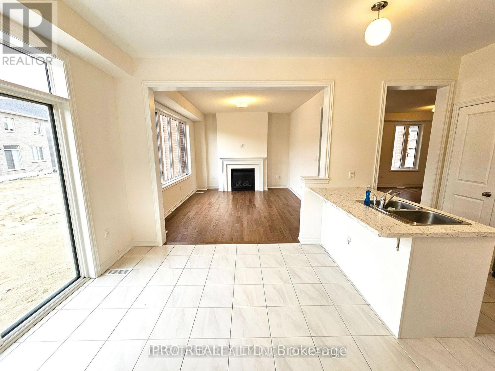 












WHOLE HOUSE - 372 LEANNE LANE

,
Shelburne,




Ontario
L9V3Y6

