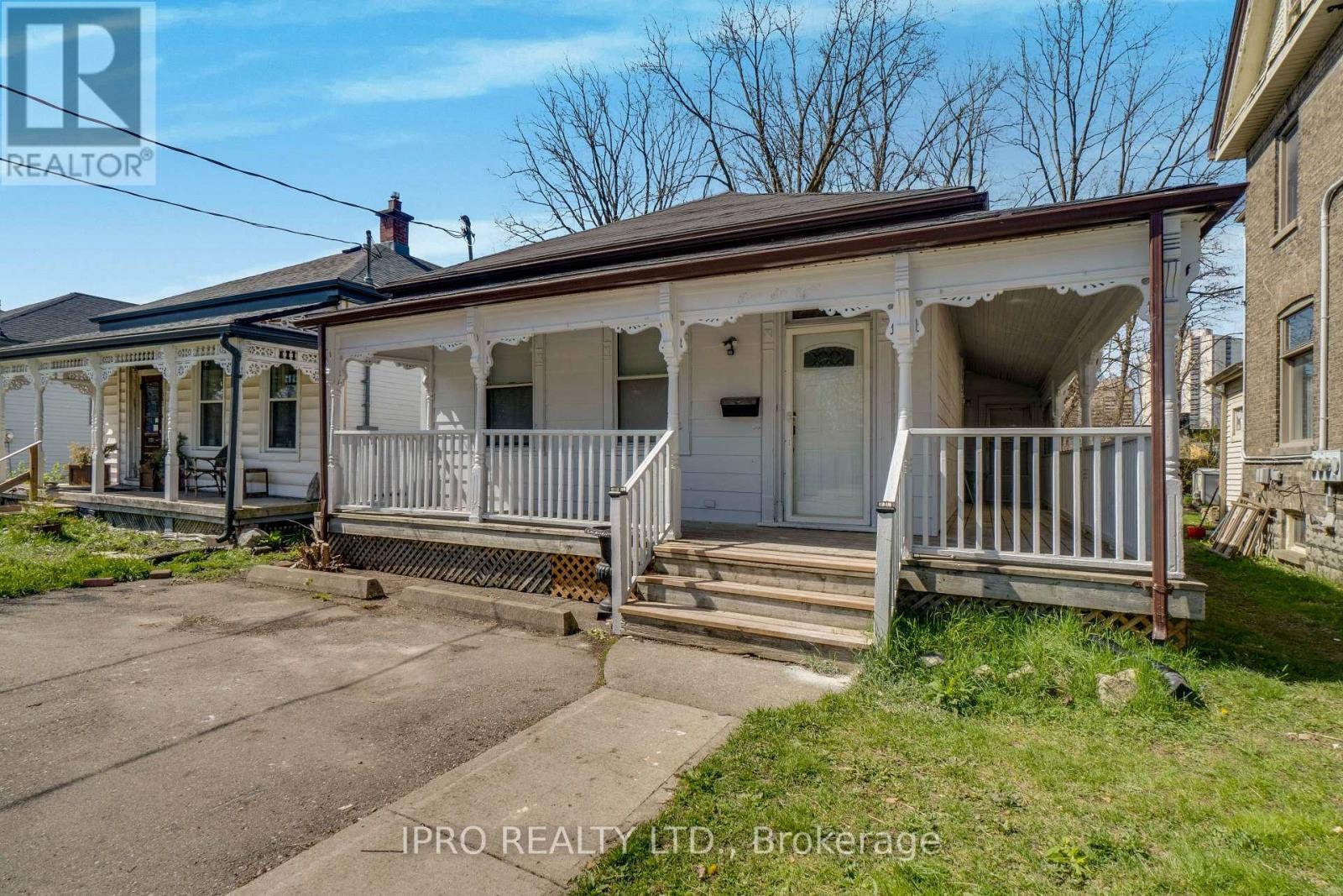 












368 SIMCOE STREET

,
London East (East K),




Ontario
N6B1J7


