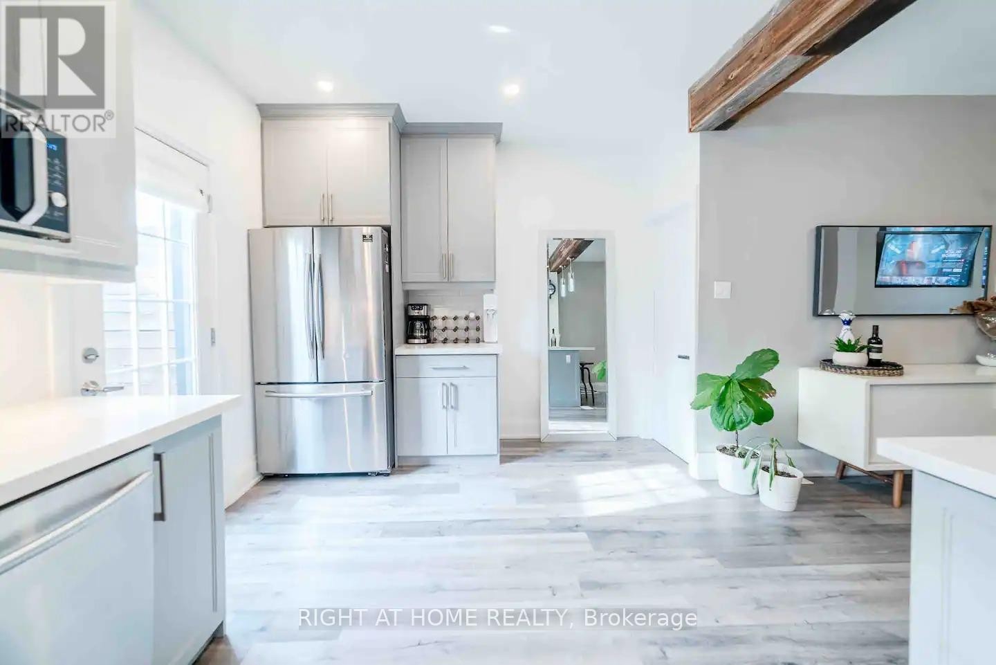 












189 LOTTRIDGE STREET

,
Hamilton (Stipley),




Ontario
L8L6V6

