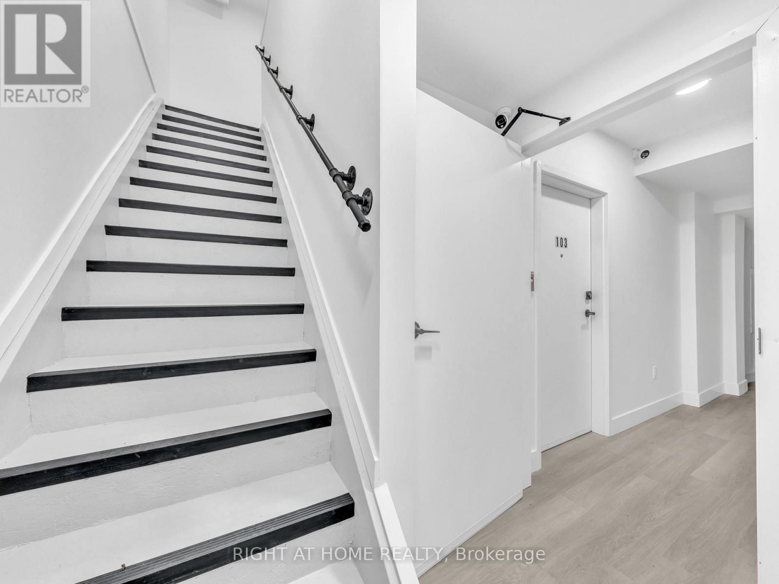 












102 - 1804 DROUILLARD ROAD

,
Windsor,




Ontario
N8W3X5

