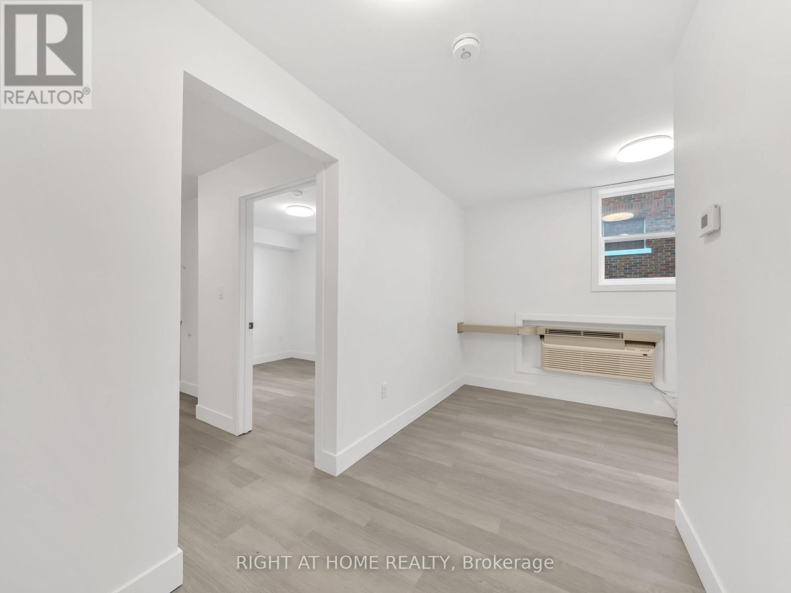 












102 - 1804 DROUILLARD ROAD

,
Windsor,




Ontario
N8W3X5

