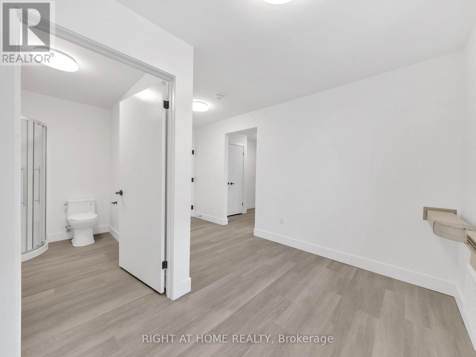 












102 - 1804 DROUILLARD ROAD

,
Windsor,




Ontario
N8W3X5


