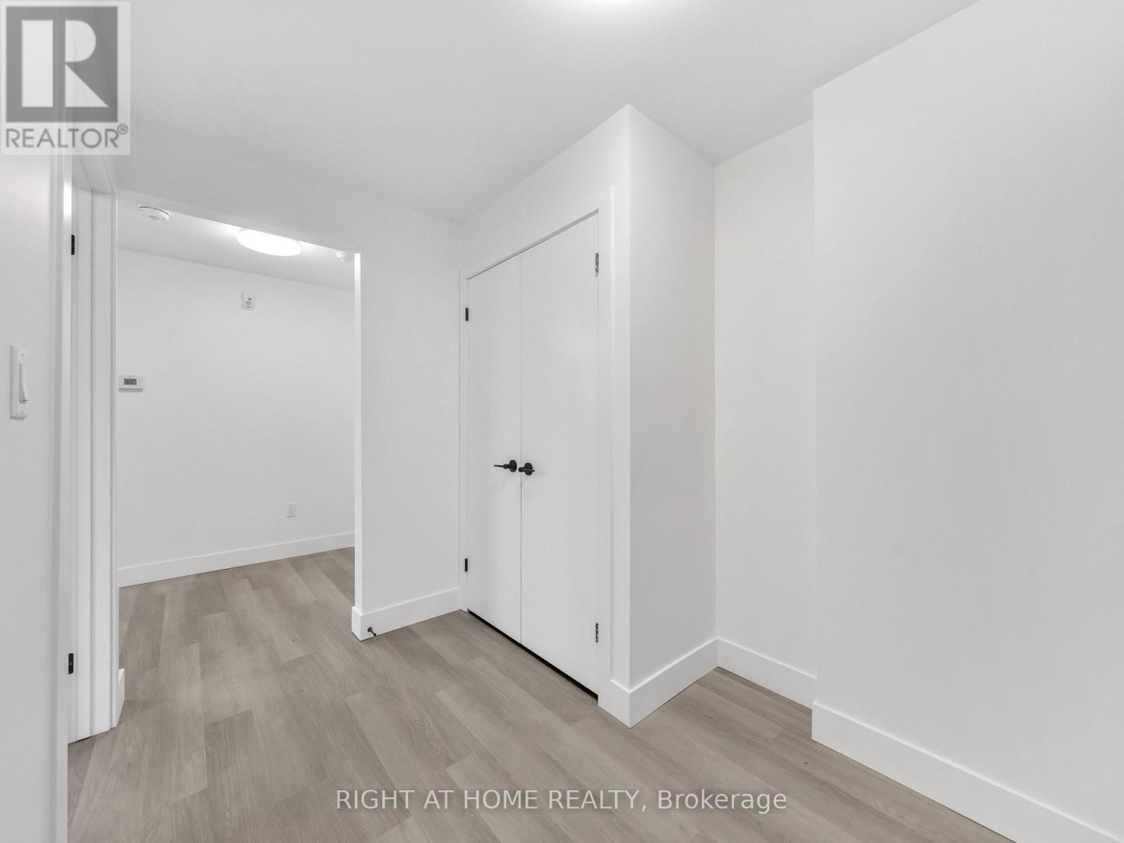 












102 - 1804 DROUILLARD ROAD

,
Windsor,




Ontario
N8W3X5

