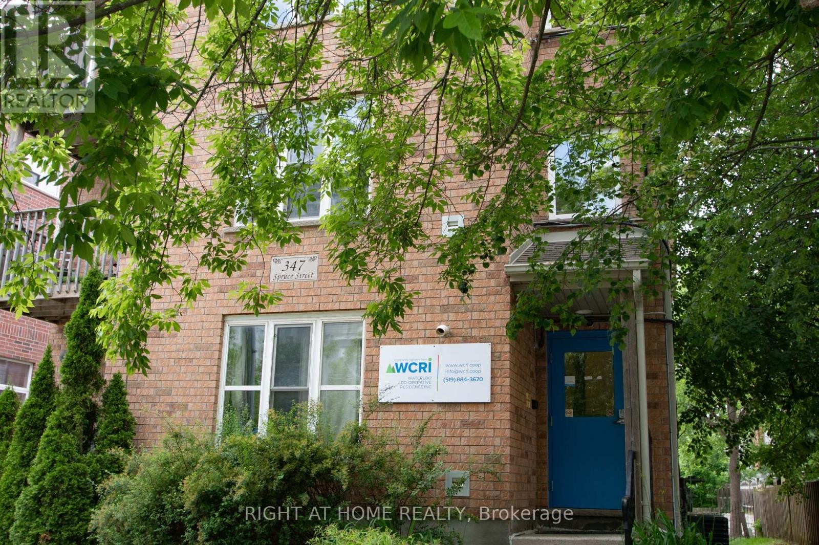 












347 SPRUCE STREET

,
Waterloo,




Ontario
N2L3M6


