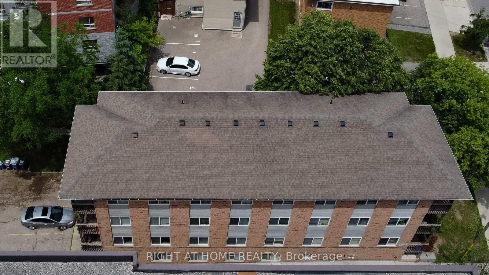 












347 SPRUCE STREET

,
Waterloo,




Ontario
N2L3M6

