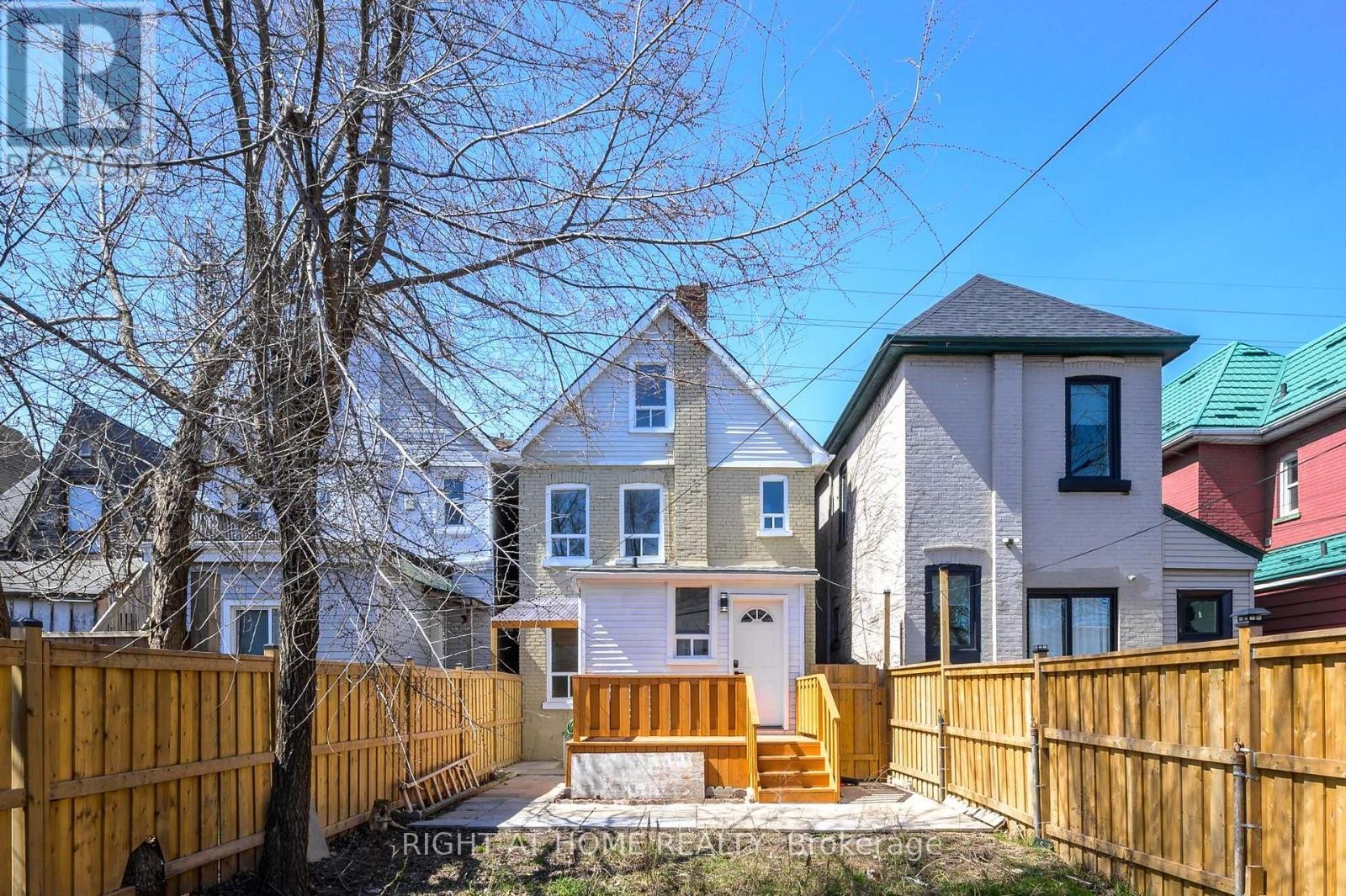












98 BIRCH AVENUE

,
Hamilton (Gibson),




Ontario
L8L6H7

